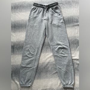 GUC, Sunday Best Artizia Women’s Gray Jogger/Sweatpants Size XS Extra Small